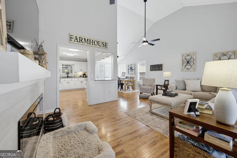 15 Davis RD Jefferson, GA 30549