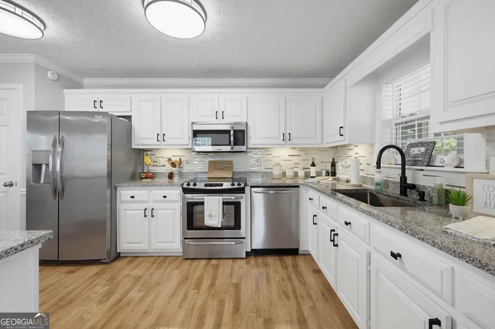 15 Davis RD Jefferson, GA 30549