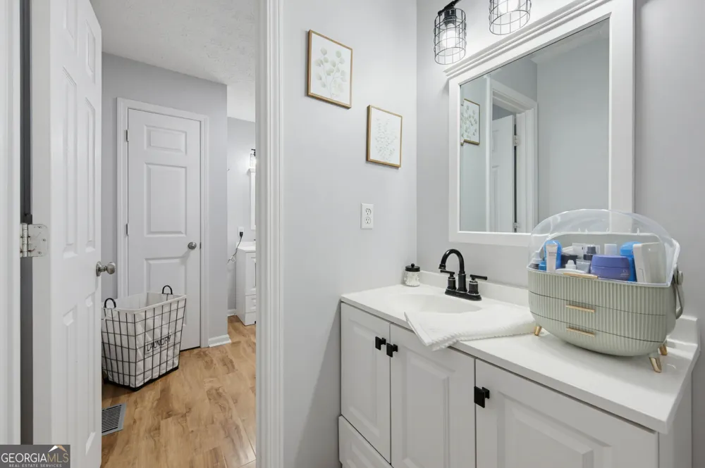 15 Davis RD Jefferson, GA 30549