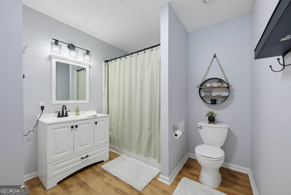15 Davis RD Jefferson, GA 30549
