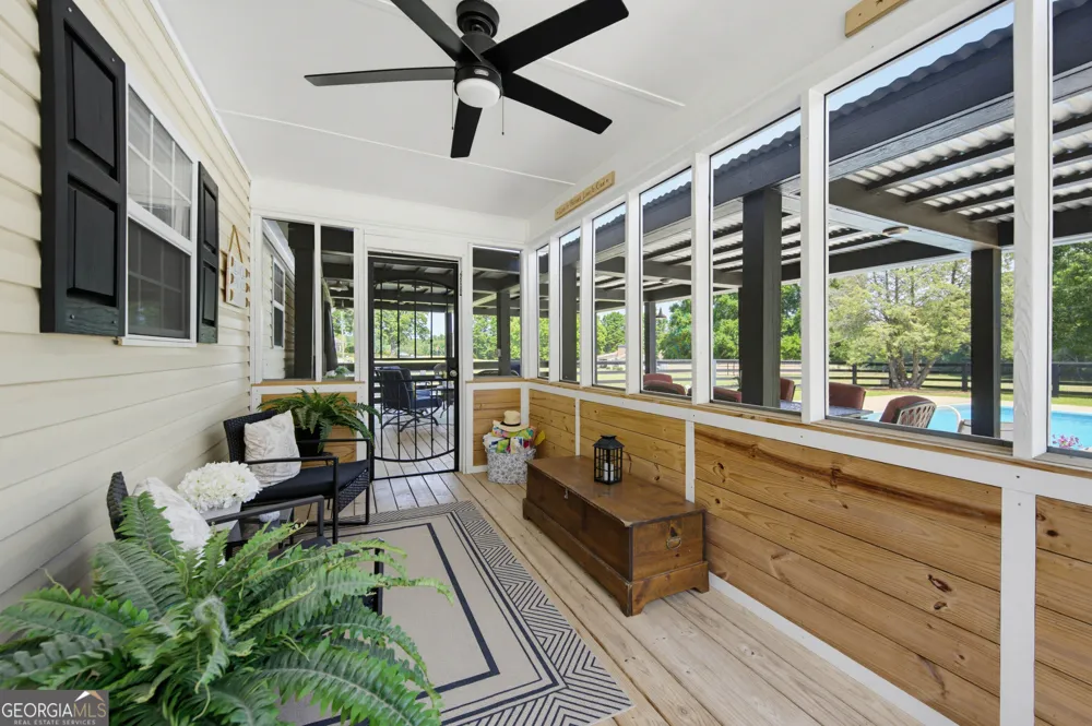 15 Davis RD Jefferson, GA 30549