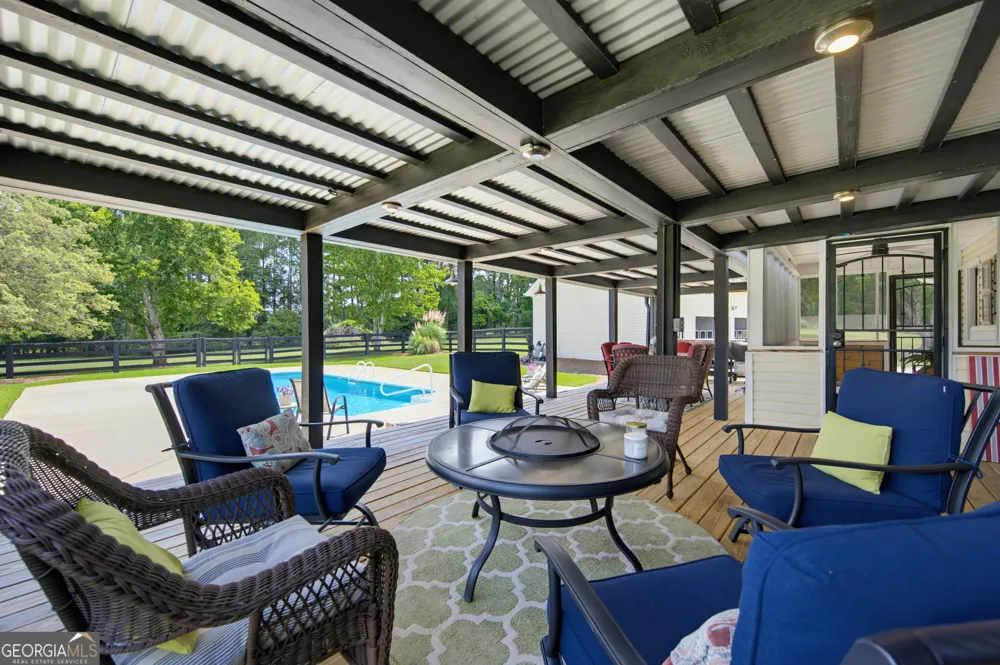 15 Davis RD Jefferson, GA 30549