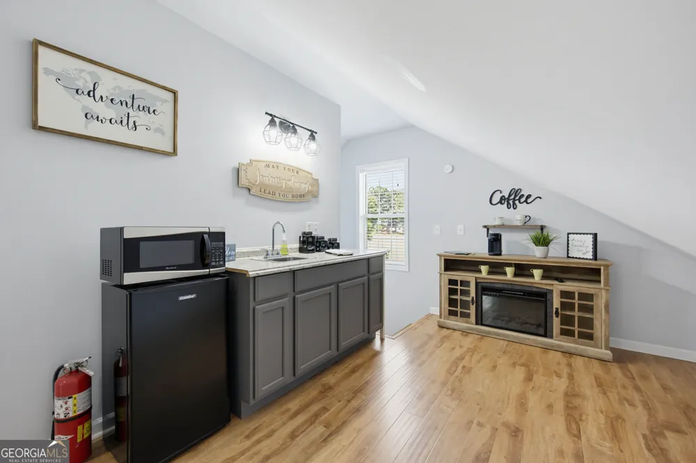 15 Davis RD Jefferson, GA 30549