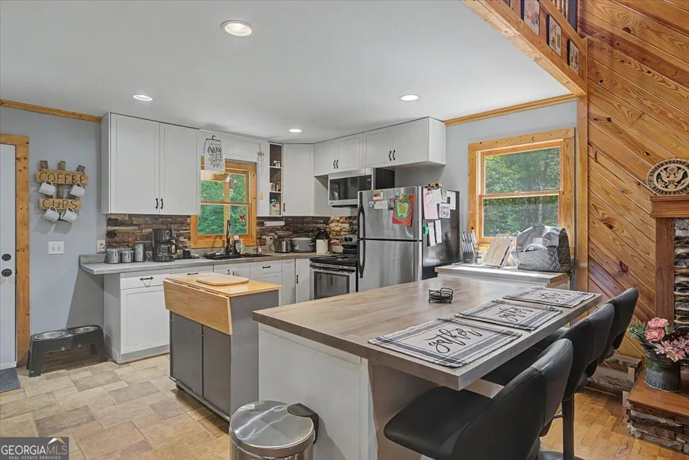 335 Dunn RD SE Silver Creek, GA 30173
