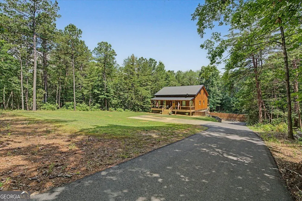 335 Dunn RD SE Silver Creek, GA 30173