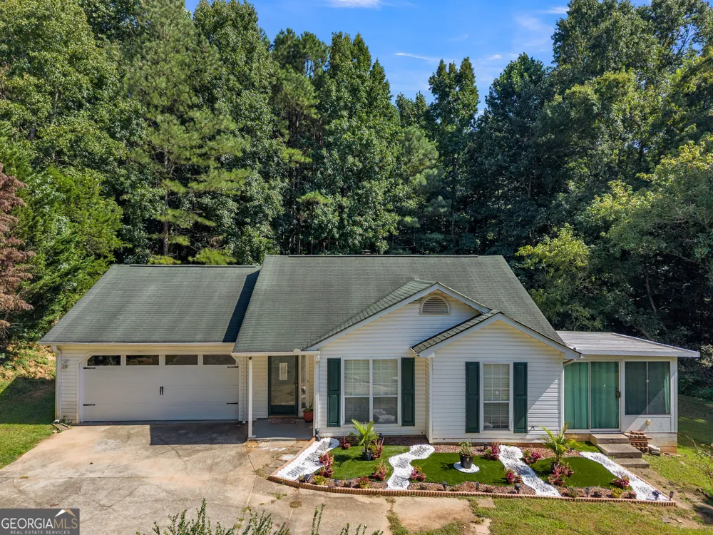 3877 Deaton RD Flowery Branch, GA 30542