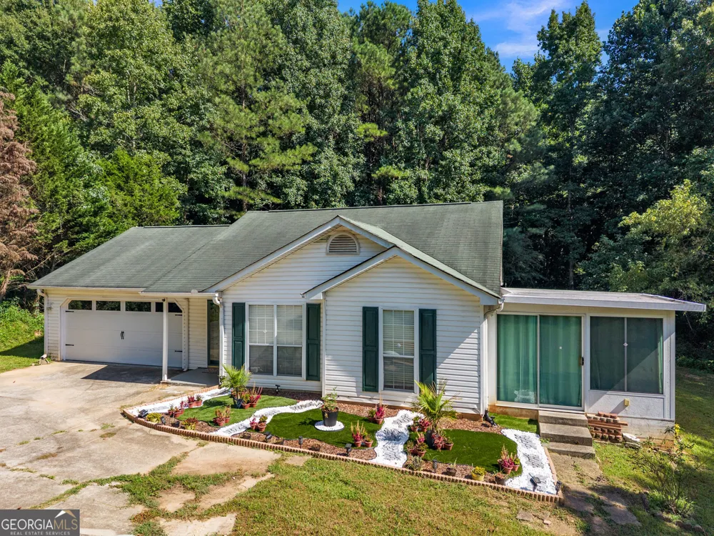 3877 Deaton RD Flowery Branch, GA 30542