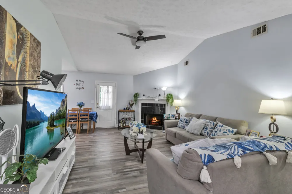 3877 Deaton RD Flowery Branch, GA 30542