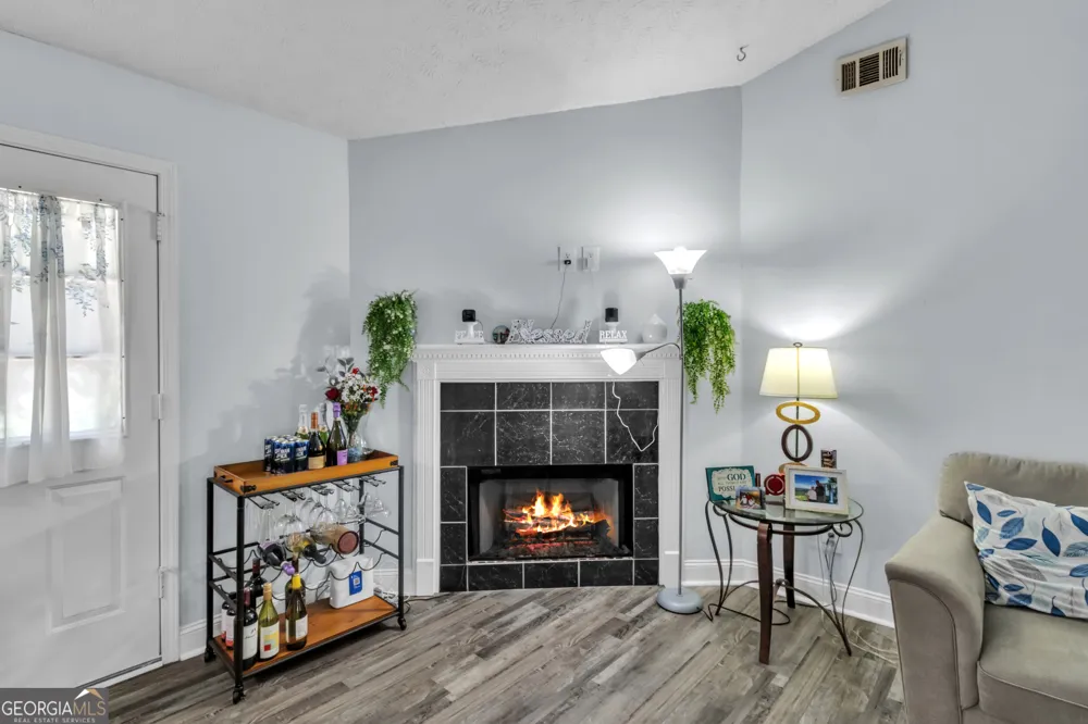 3877 Deaton RD Flowery Branch, GA 30542