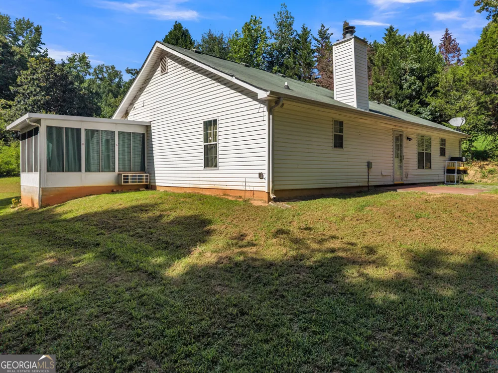 3877 Deaton RD Flowery Branch, GA 30542