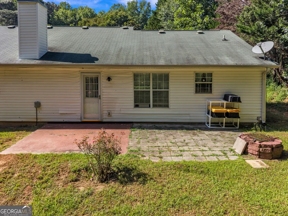 3877 Deaton RD Flowery Branch, GA 30542