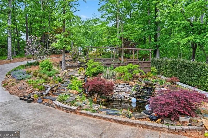 5735 E Ridge DR Douglasville, GA 30135