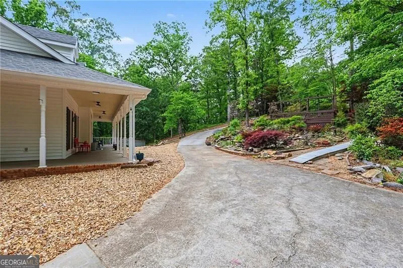 5735 E Ridge DR Douglasville, GA 30135