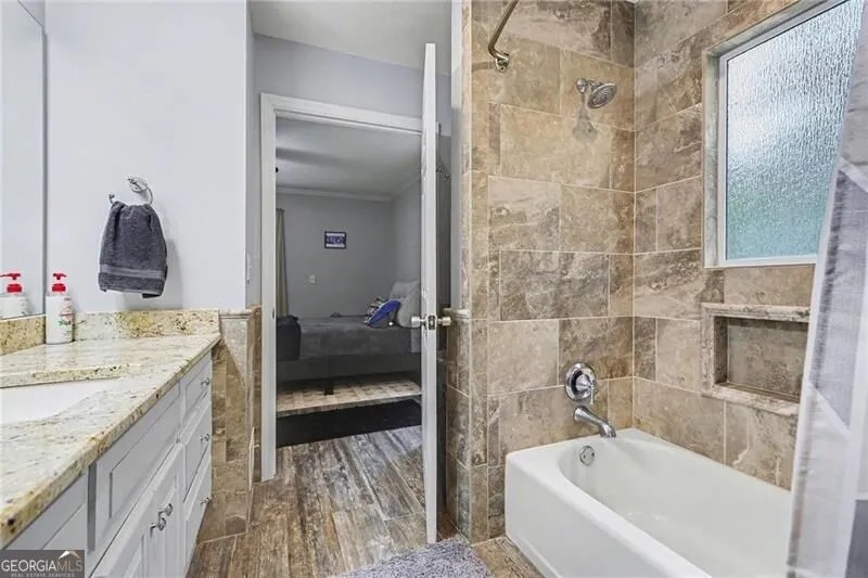 5735 E Ridge DR Douglasville, GA 30135