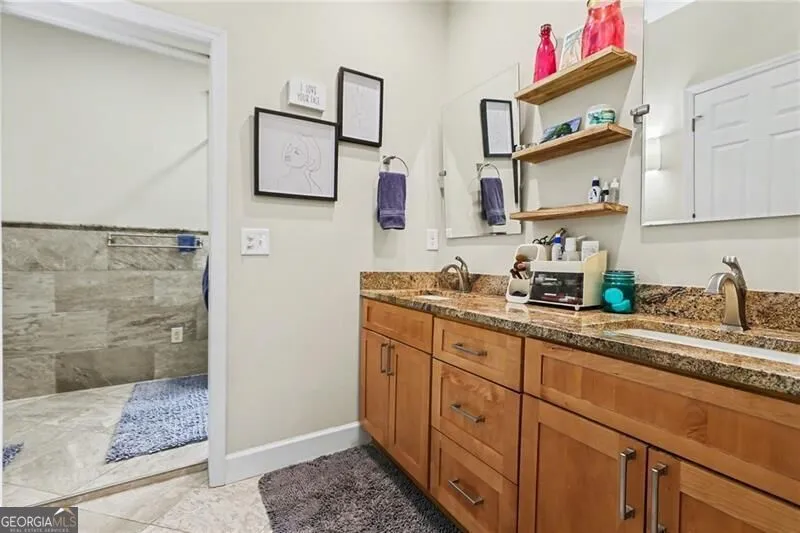 5735 E Ridge DR Douglasville, GA 30135