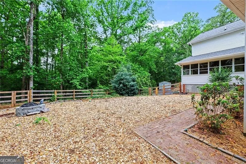 5735 E Ridge DR Douglasville, GA 30135