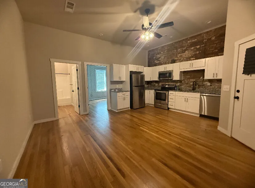 86 S Forest AVE Hartwell, GA 30643