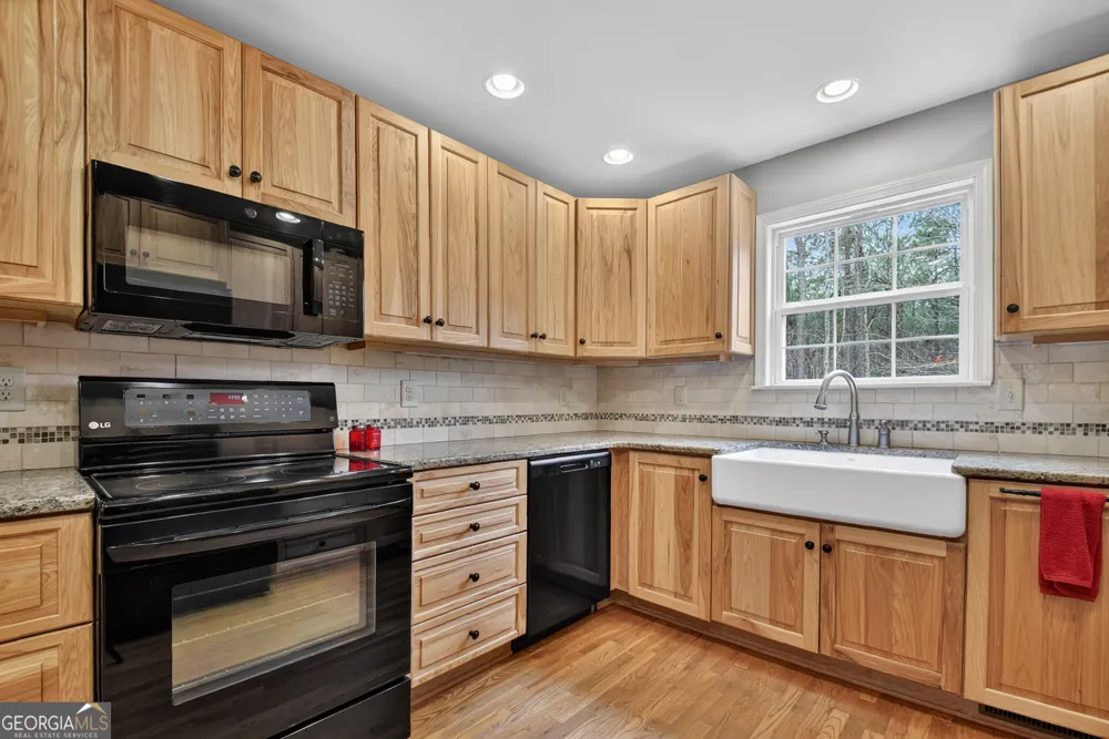 144 Emerald Cove DR Ellijay, GA 30540