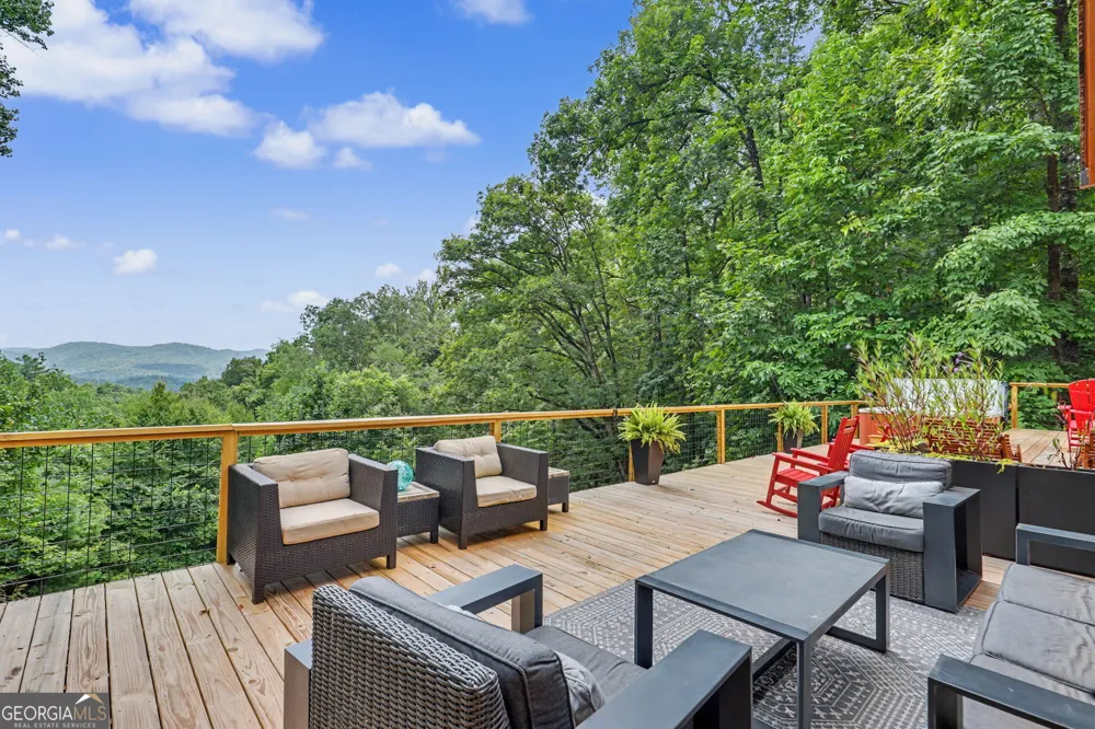 557 Fox Trot RD Clayton, GA 30525