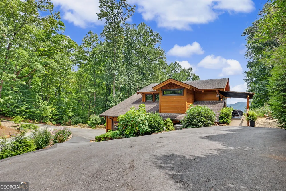 557 Fox Trot RD Clayton, GA 30525