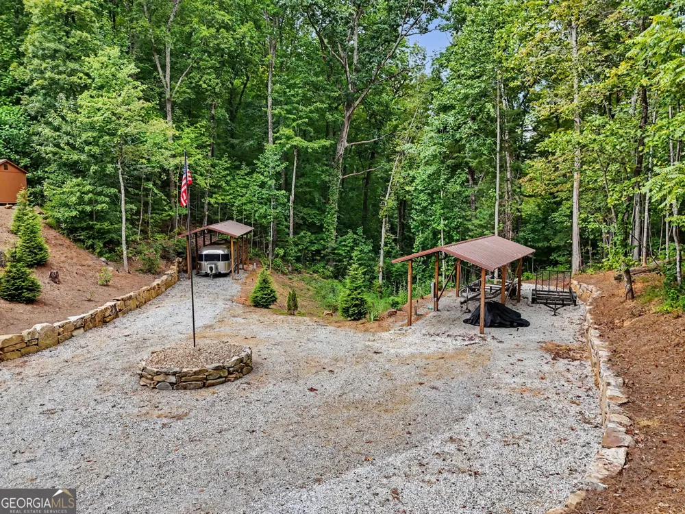 557 Fox Trot RD Clayton, GA 30525