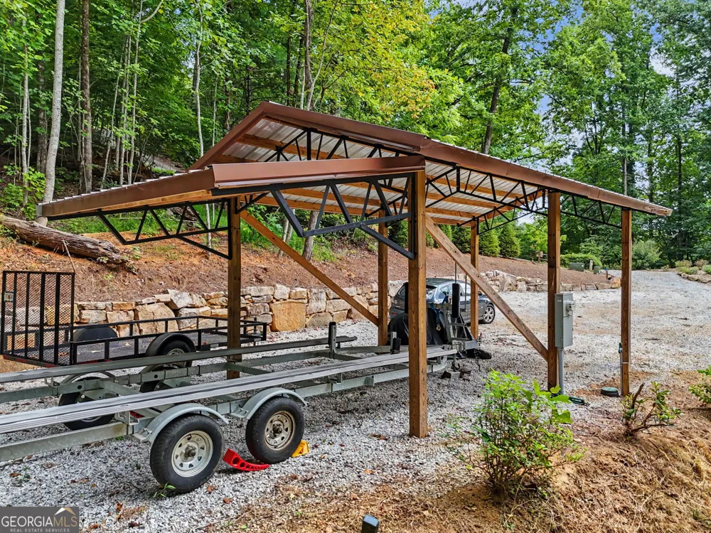 557 Fox Trot RD Clayton, GA 30525