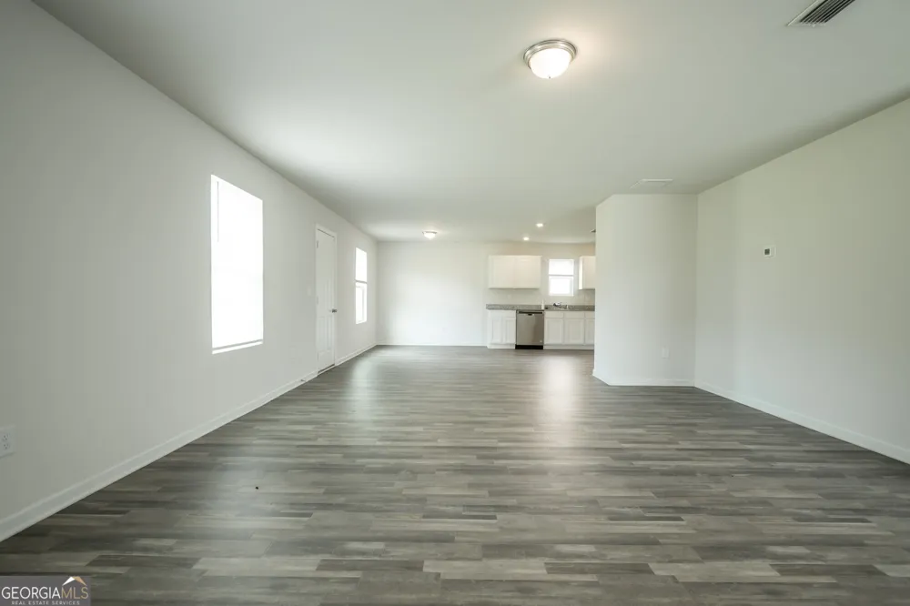 624 Canal ST Jefferson, GA 30549