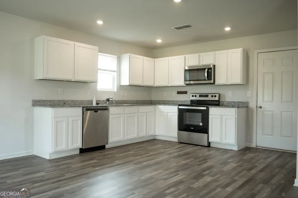 624 Canal ST Jefferson, GA 30549