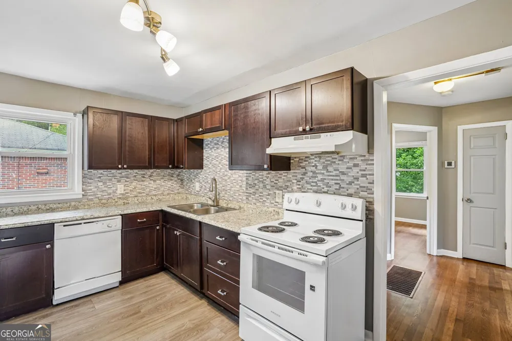 655 Albert ST NW Atlanta, GA 30318