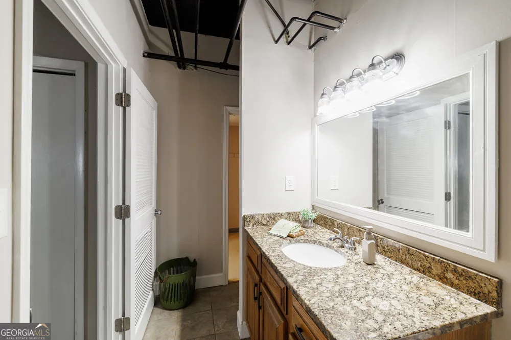 131 Broad ST Athens, GA 30601