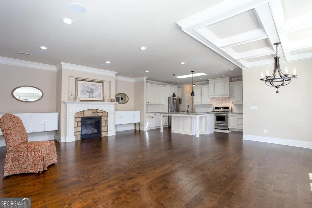 100 Batten Board WAY Woodstock, GA 30189