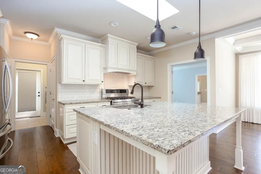 100 Batten Board WAY Woodstock, GA 30189