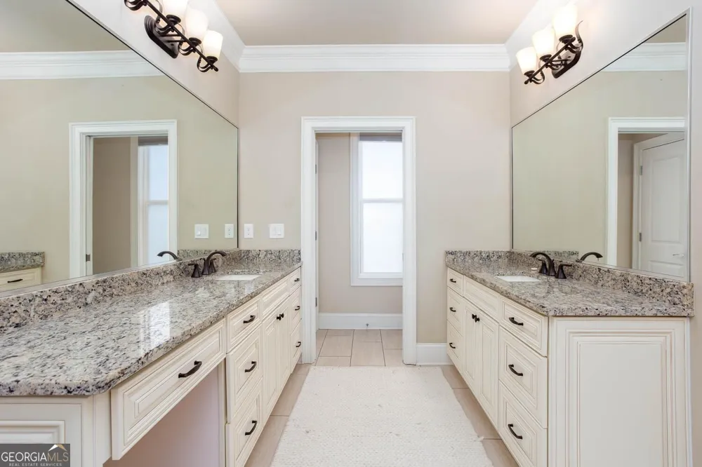 100 Batten Board WAY Woodstock, GA 30189