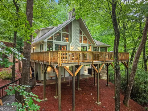83 Hilltop CIR