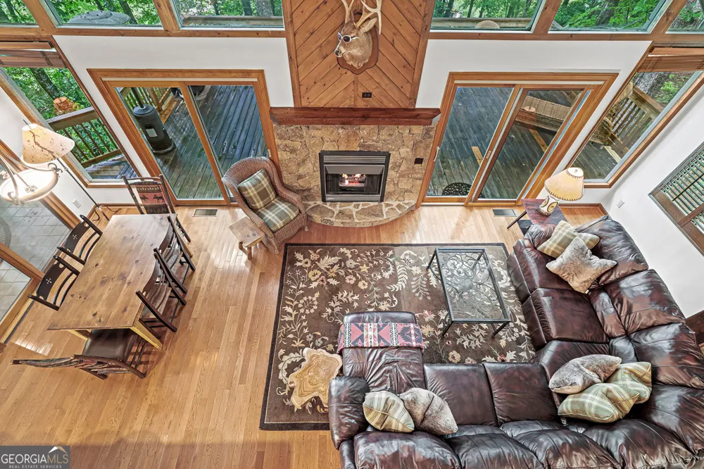 83 Hilltop CIR Clarkesville, GA 30523