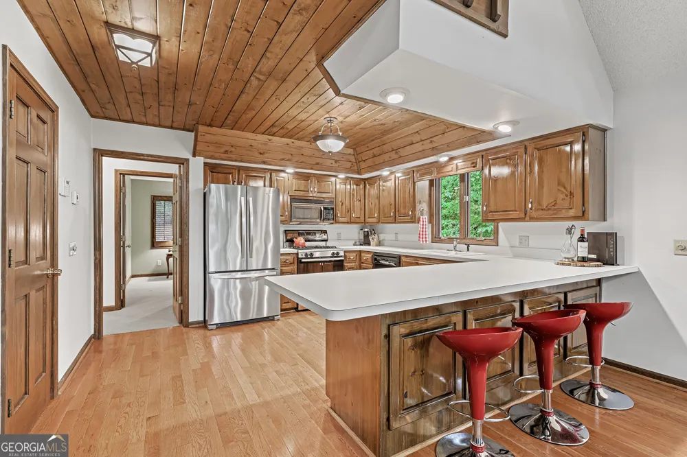 83 Hilltop CIR Clarkesville, GA 30523