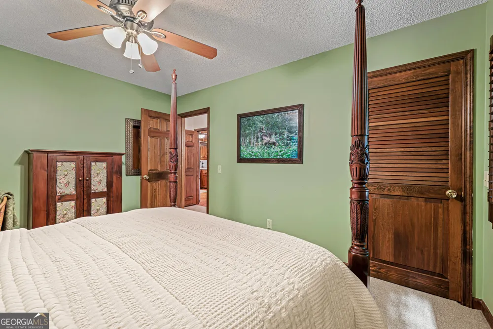 83 Hilltop CIR Clarkesville, GA 30523