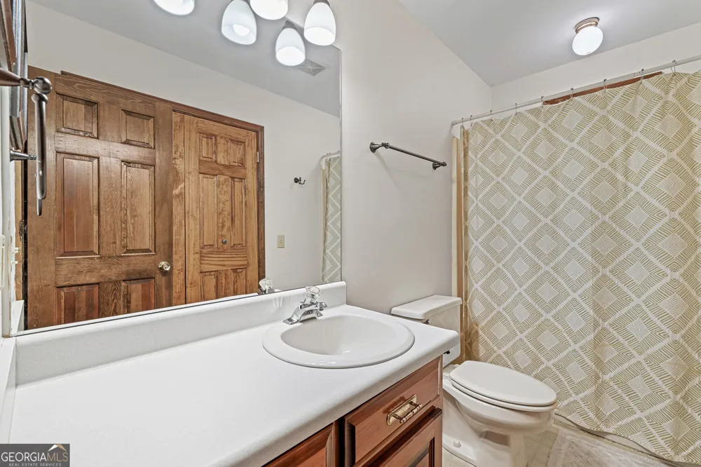 83 Hilltop CIR Clarkesville, GA 30523