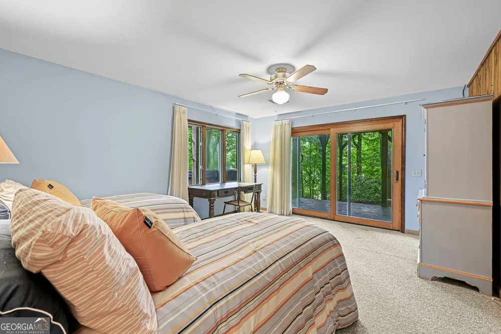 83 Hilltop CIR Clarkesville, GA 30523