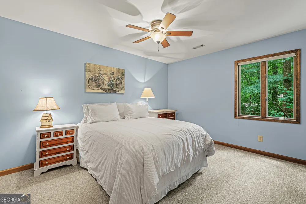 83 Hilltop CIR Clarkesville, GA 30523