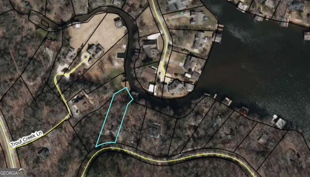 83 Hilltop CIR Clarkesville, GA 30523