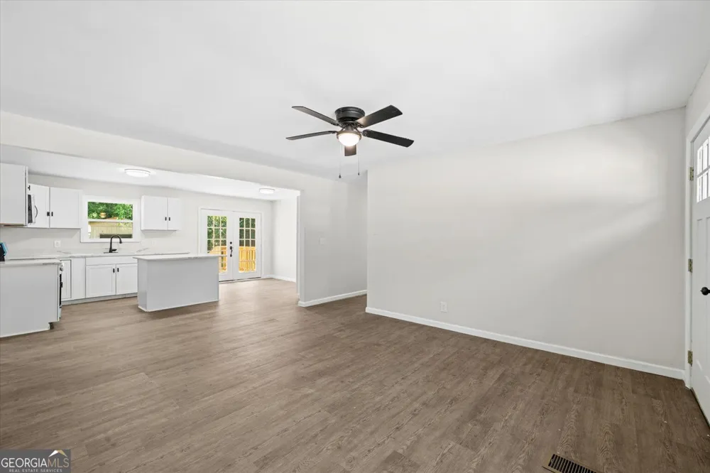 2005 Watergate LN Tunnel Hill, GA 30755