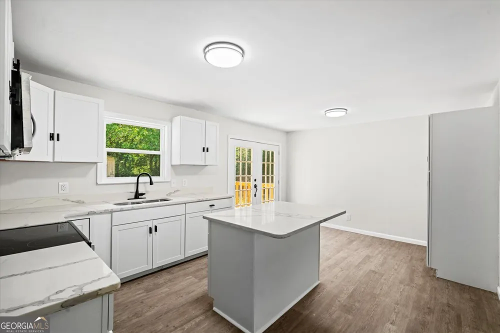 2005 Watergate LN Tunnel Hill, GA 30755