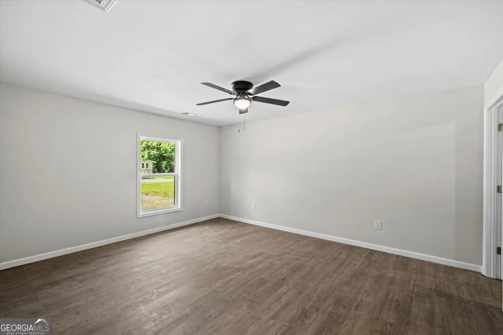 2005 Watergate LN Tunnel Hill, GA 30755