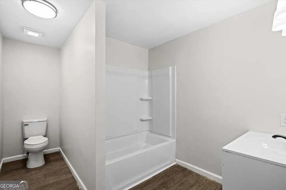 2005 Watergate LN Tunnel Hill, GA 30755
