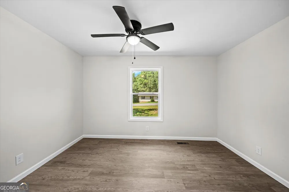 2005 Watergate LN Tunnel Hill, GA 30755