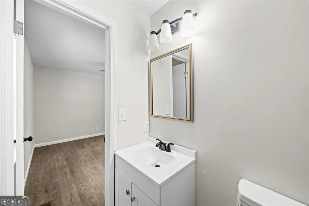 2005 Watergate LN Tunnel Hill, GA 30755