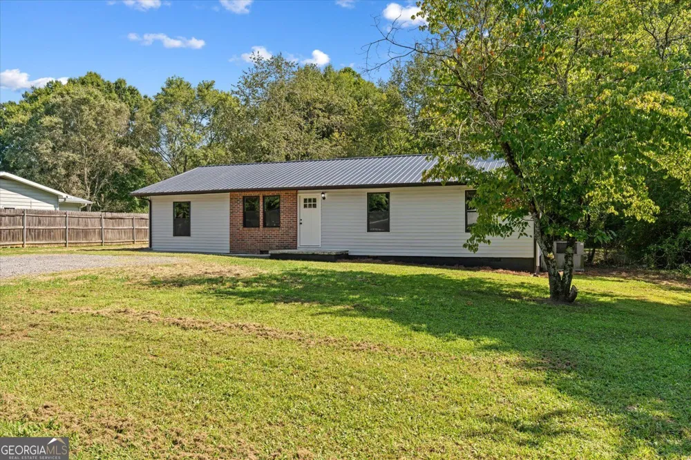 2005 Watergate LN Tunnel Hill, GA 30755