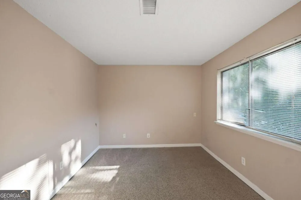1001 Chapman LN Stone Mountain, GA 30088