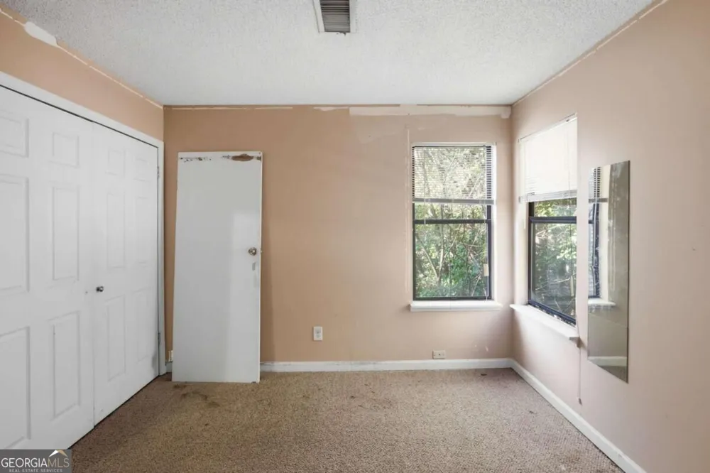 1001 Chapman LN Stone Mountain, GA 30088
